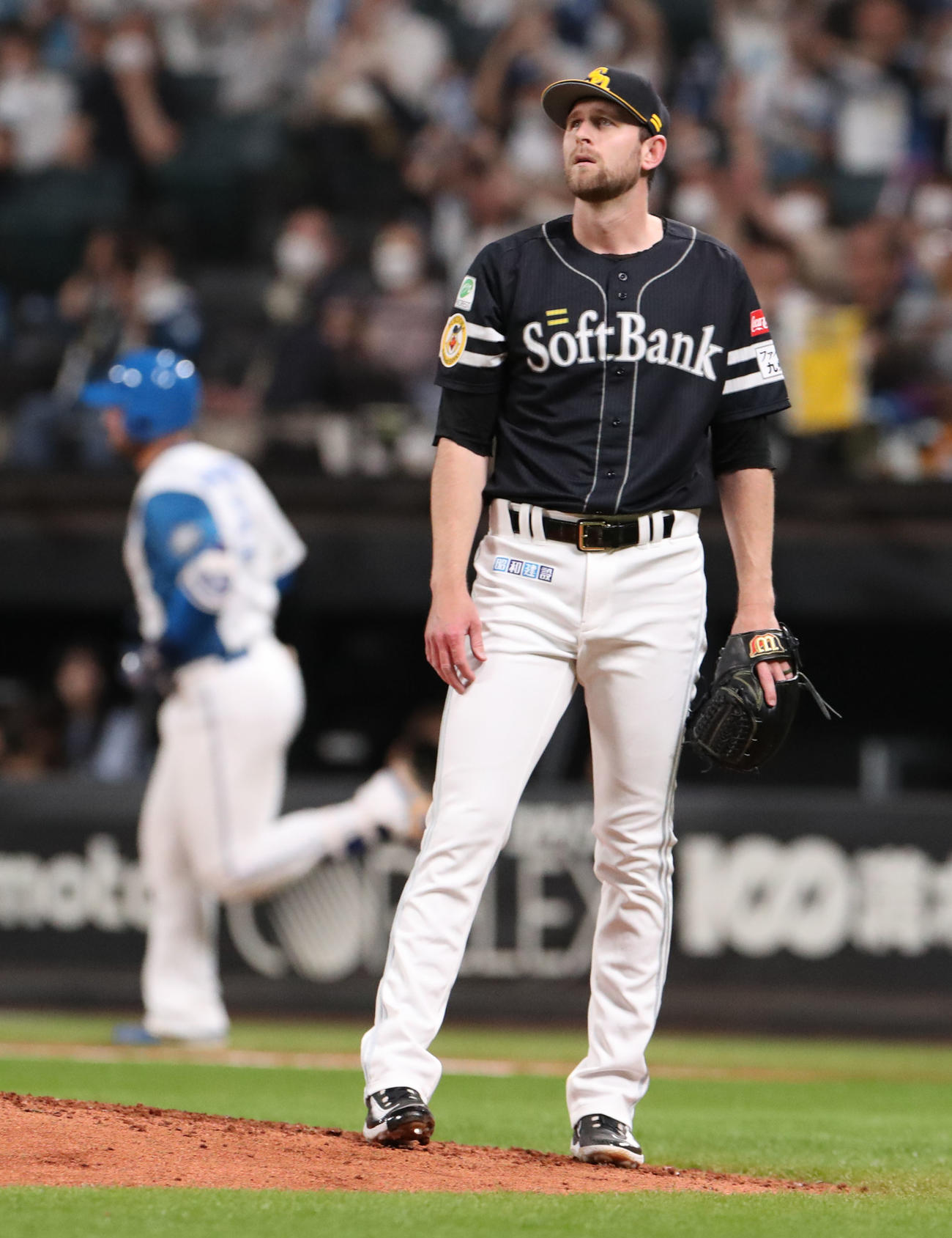 日本ハム対ソフトバンク　5回裏日本ハム無死一塁、マルティネスに左越え2点本塁打を浴びるガンケル（撮影・佐藤翔太）