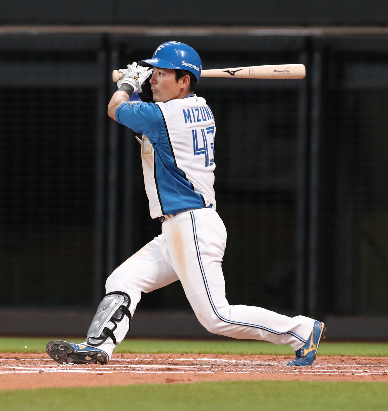 日本ハム対ソフトバンク　2回裏日本ハム1死一、三塁、水野は同点となる適時二塁打を放つ（撮影・佐藤翔太）