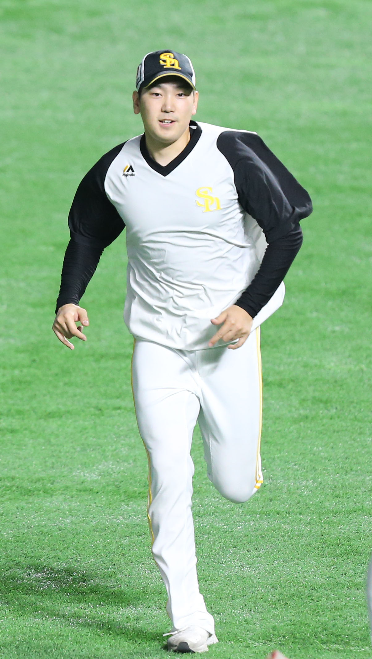 ランニングで調整する石川（撮影・冨田成美）