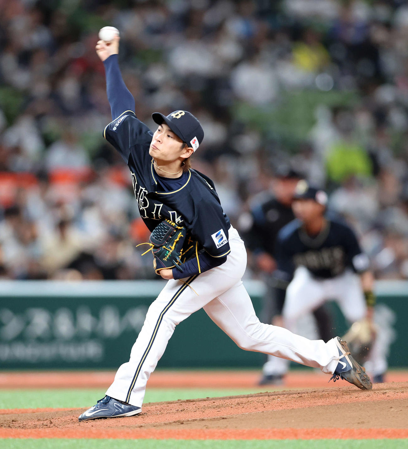西武対オリックス　力投するオリックス先発の山岡（撮影・鈴木正人）