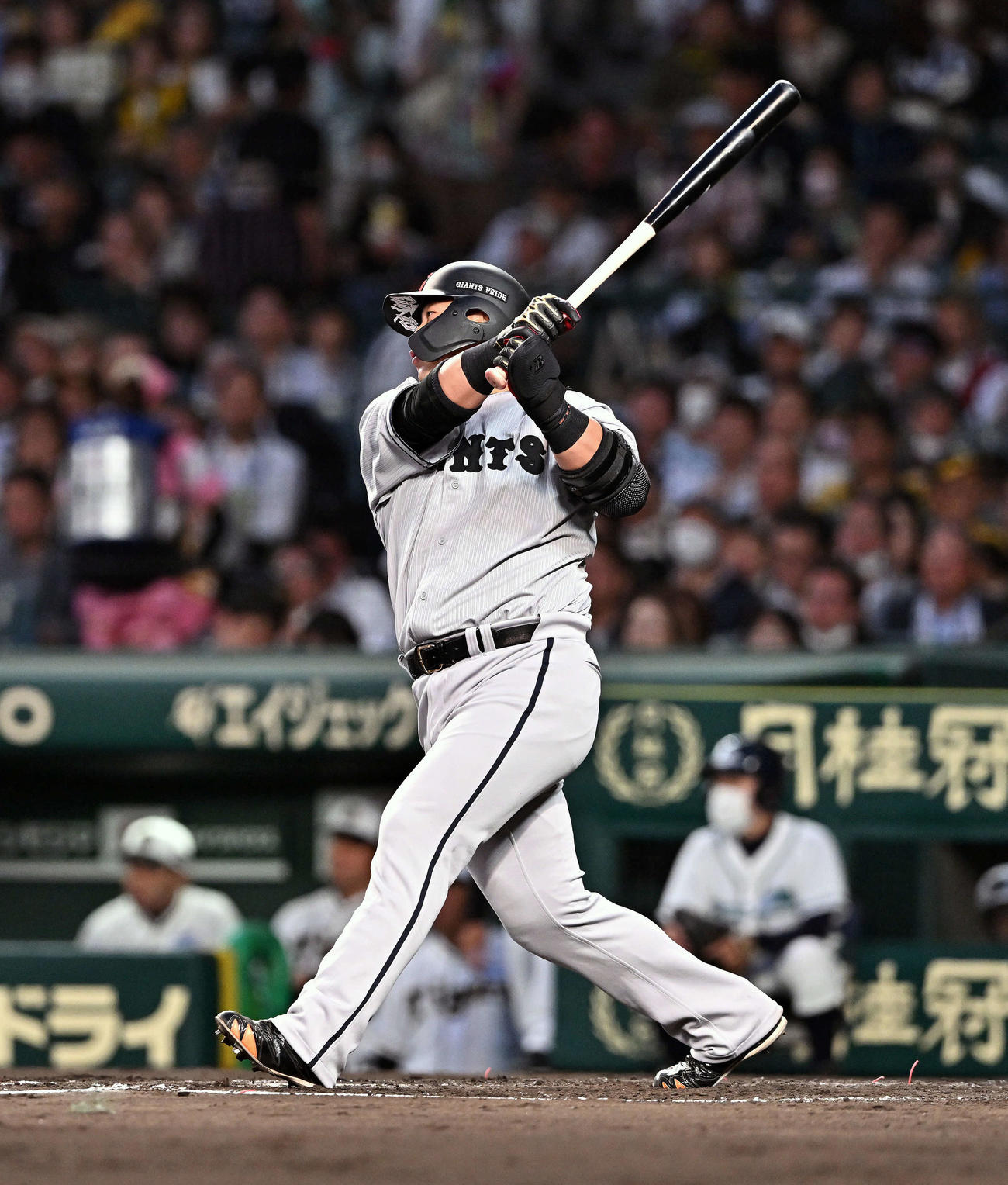 阪神対巨人　5回表巨人無死、中田翔は右前打を放つ（撮影・滝沢徹郎）