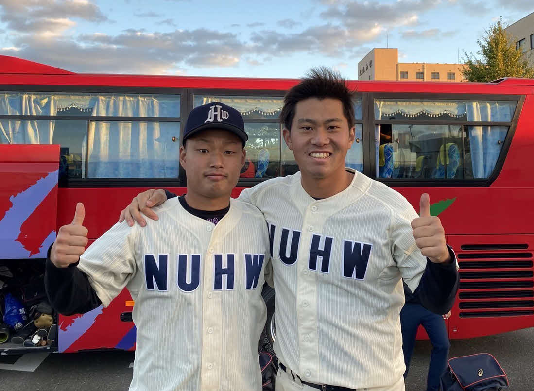 新潟医療福祉大の同級生・入谷直希さん（左）と阪神桐敷（入谷さん提供）