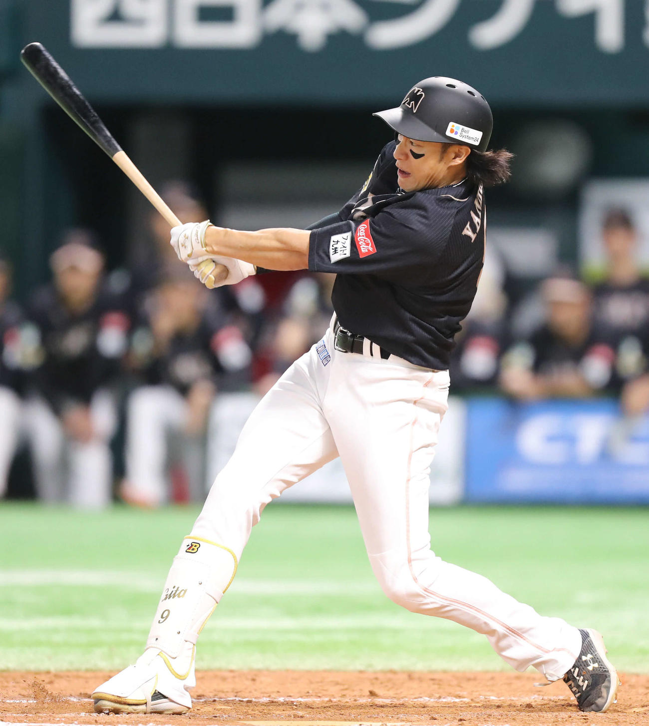 ソフトバンク対ロッテ　12回裏ソフトバンク1死一、三塁、柳田は右前サヨナラ適時打を放つ（撮影・冨田成美）