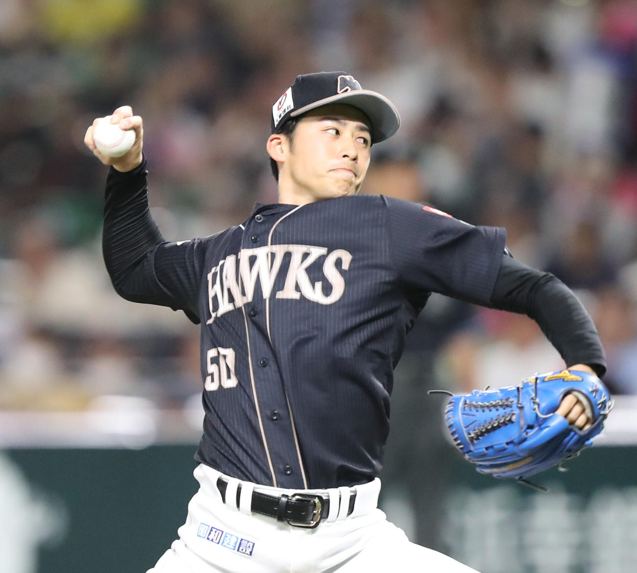 ソフトバンク対ロッテ　延長11回、ソフトバンク9番手として登板した板東（撮影・冨田成美）
