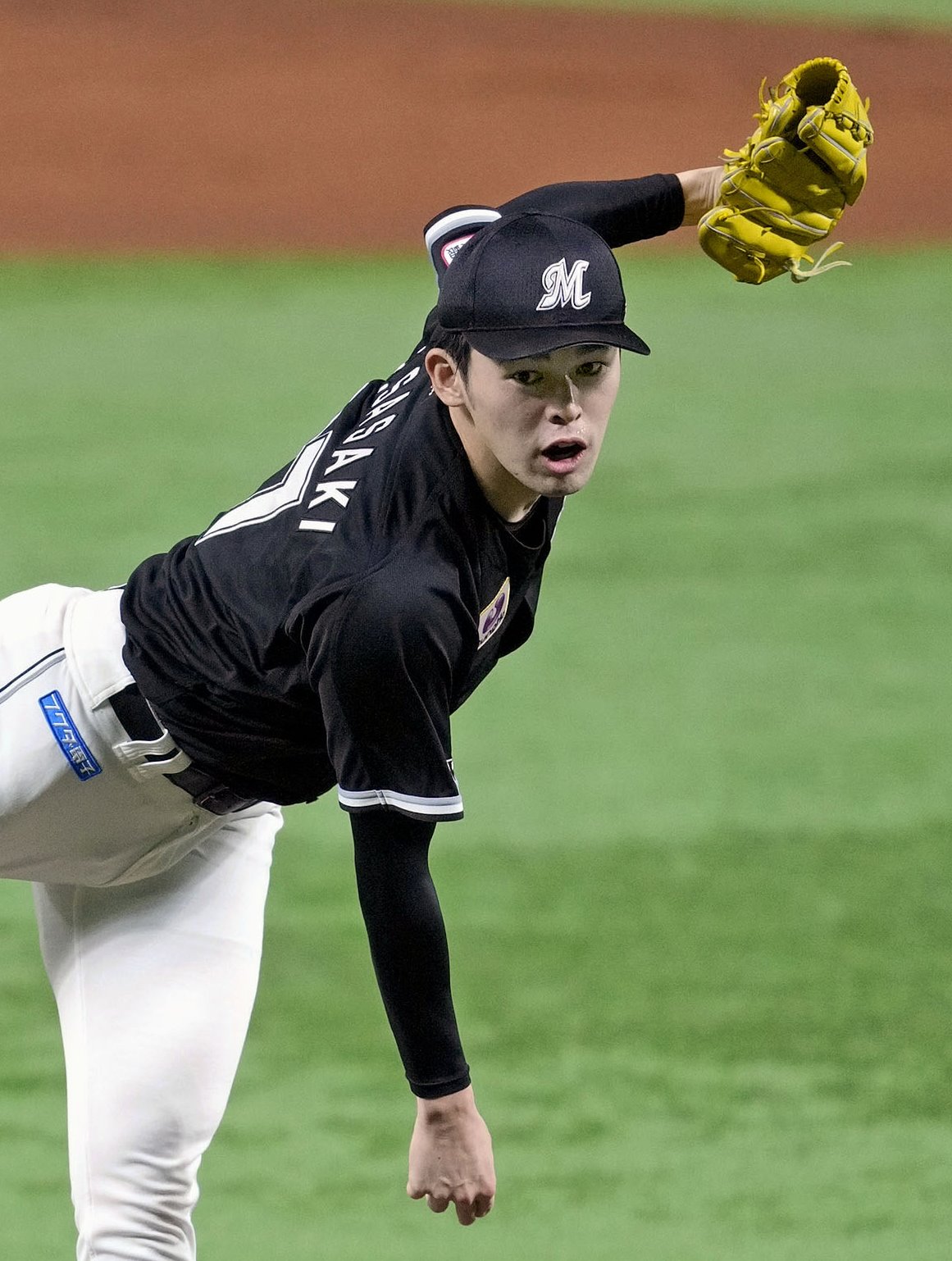ソフトバンク戦に先発したロッテ佐々木朗希（共同）