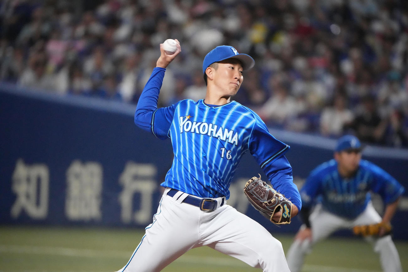 中日対DeNA 1回裏、登板するDeNA先発の大貫（撮影・森本幸一）