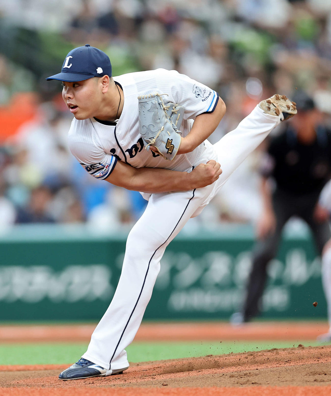 西武対オリックス　力投する西武先発の平良（撮影・鈴木正人）
