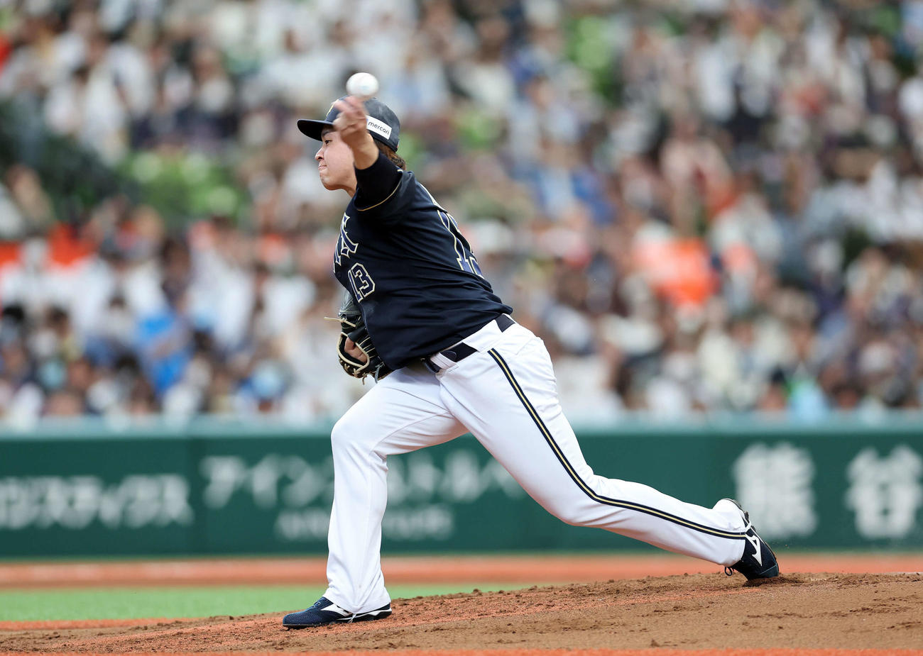 西武対オリックス　力投するオリックス先発の宮城（撮影・鈴木正人）