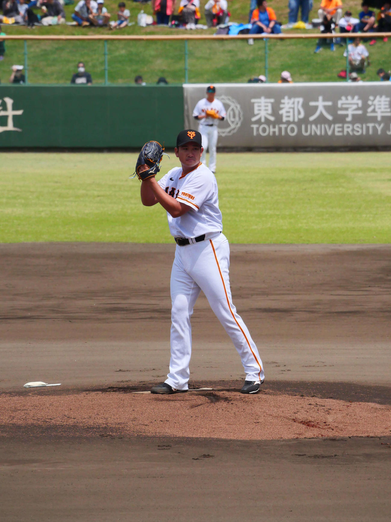 イースタンリーグ巨人対ヤクルト　先発マウンドに立った巨人菅野（撮影・上田悠太）