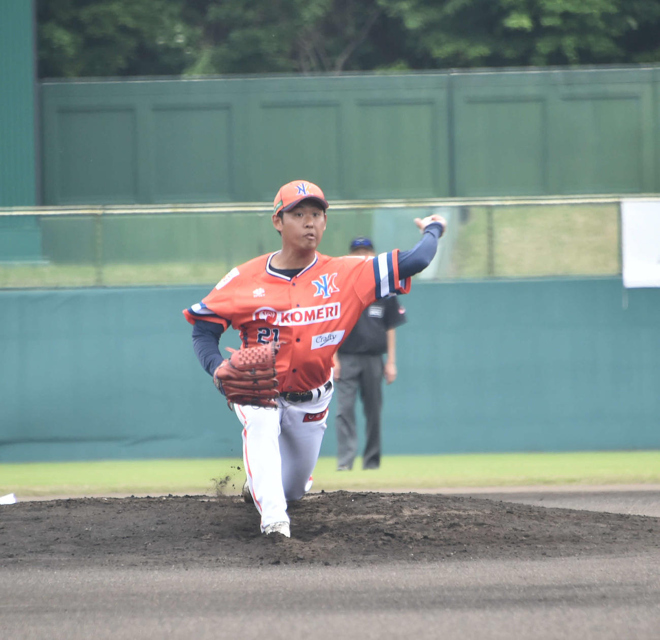 2番手で登板し、プロ初勝利を手にした新潟・岩鼻
