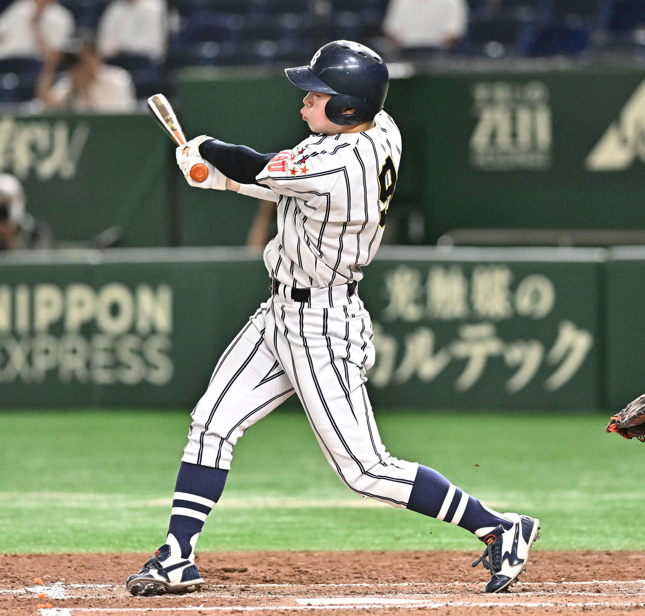 国際武道大対広島経大　3回表国際武道大1死二塁、若山は右越え2点本塁打を放つ（撮影・滝沢徹郎）