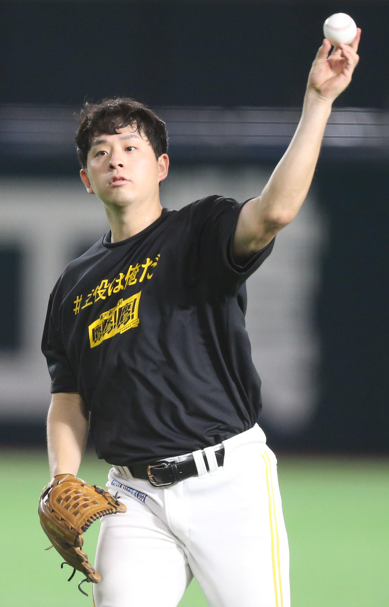キャチボールで調整する大関（撮影・冨田成美）
