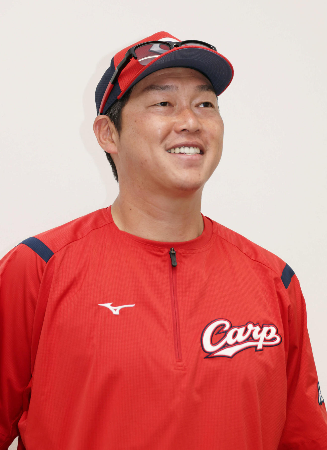 5月28日、交流戦の開幕を前に、抱負を話す広島新井監督