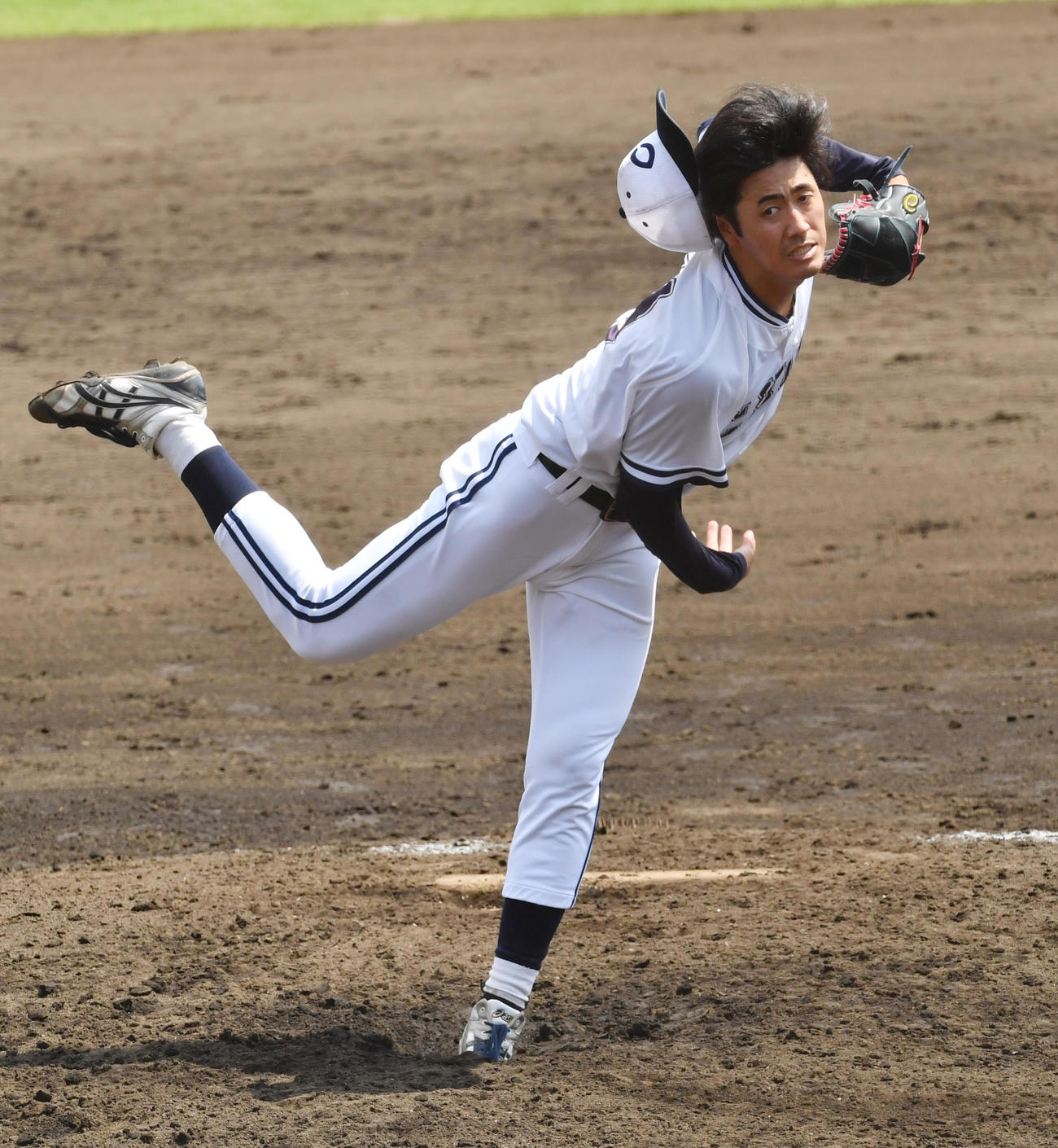 中大対駒大　完投勝利した中大・西舘（撮影・柴田隆二）