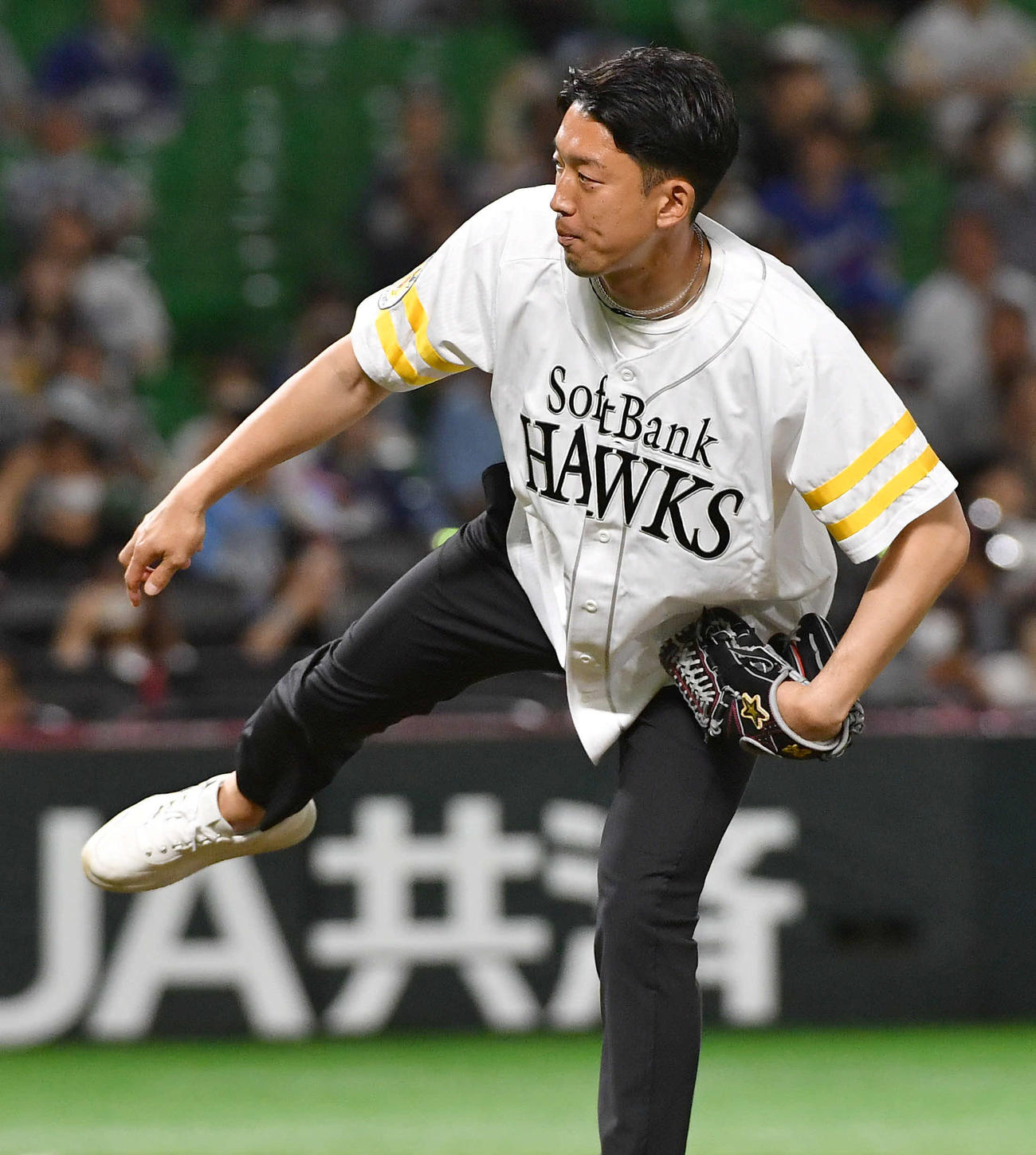 セレモニアルピッチを務めた、清水GK権田（撮影・岩下翔太）