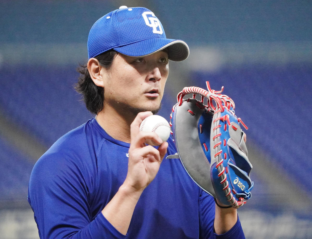 キャッチボールをする中日涌井（23年5月29日撮影）