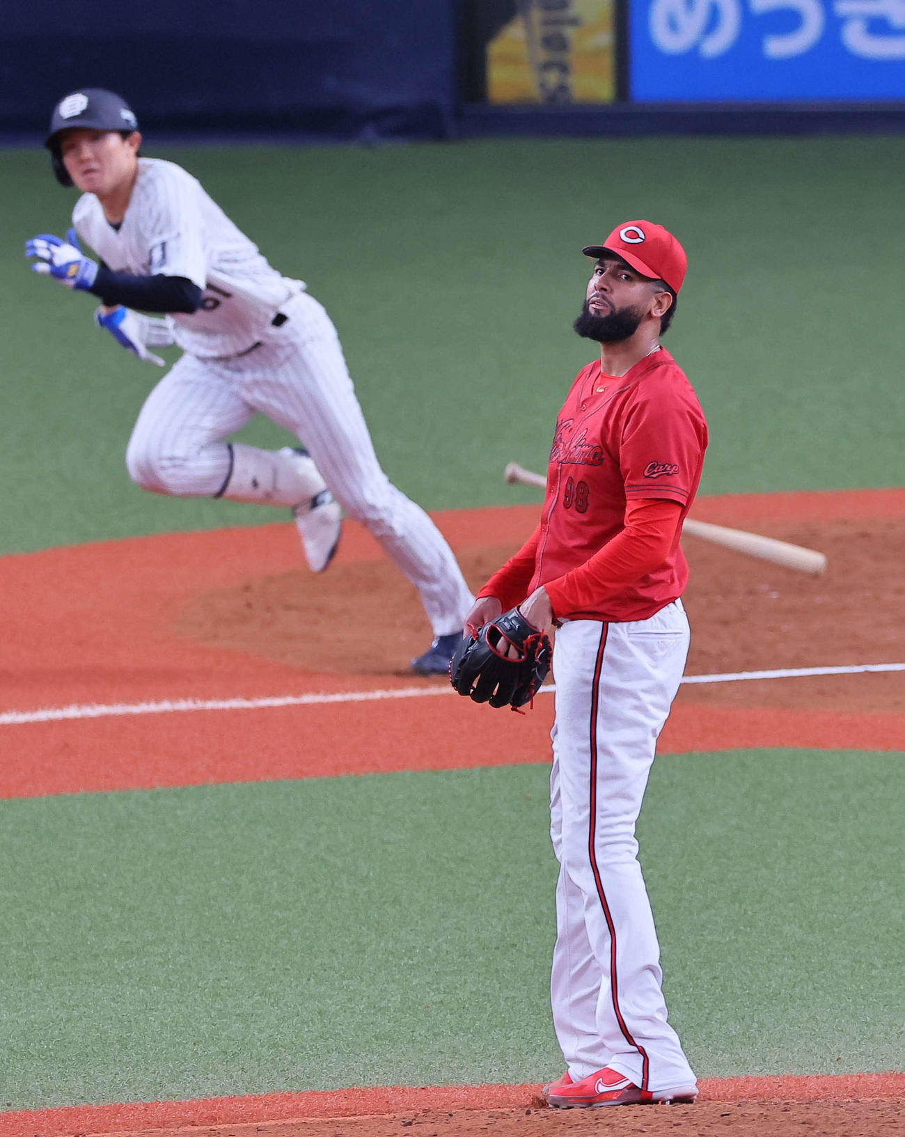 オリックス対広島　5回裏オリックス2死満塁、コルニエルは茶野に中前逆転2点適時打を浴びる（撮影・上田博志）
