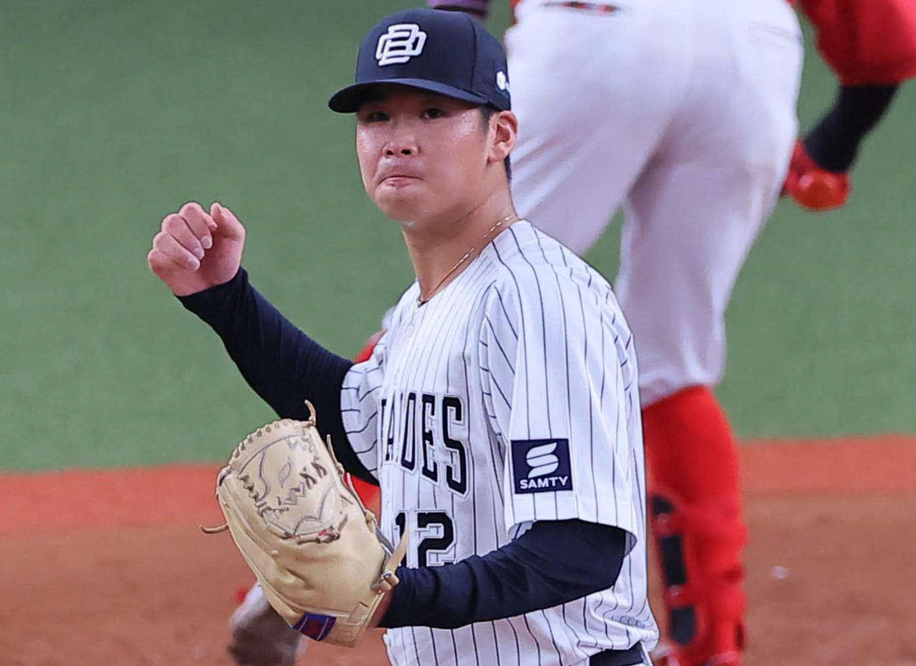 オリックス対広島　3回表広島2死二、三塁、韮沢から三振を奪いガッツポーズをするオリックス山下（撮影・上田博志）