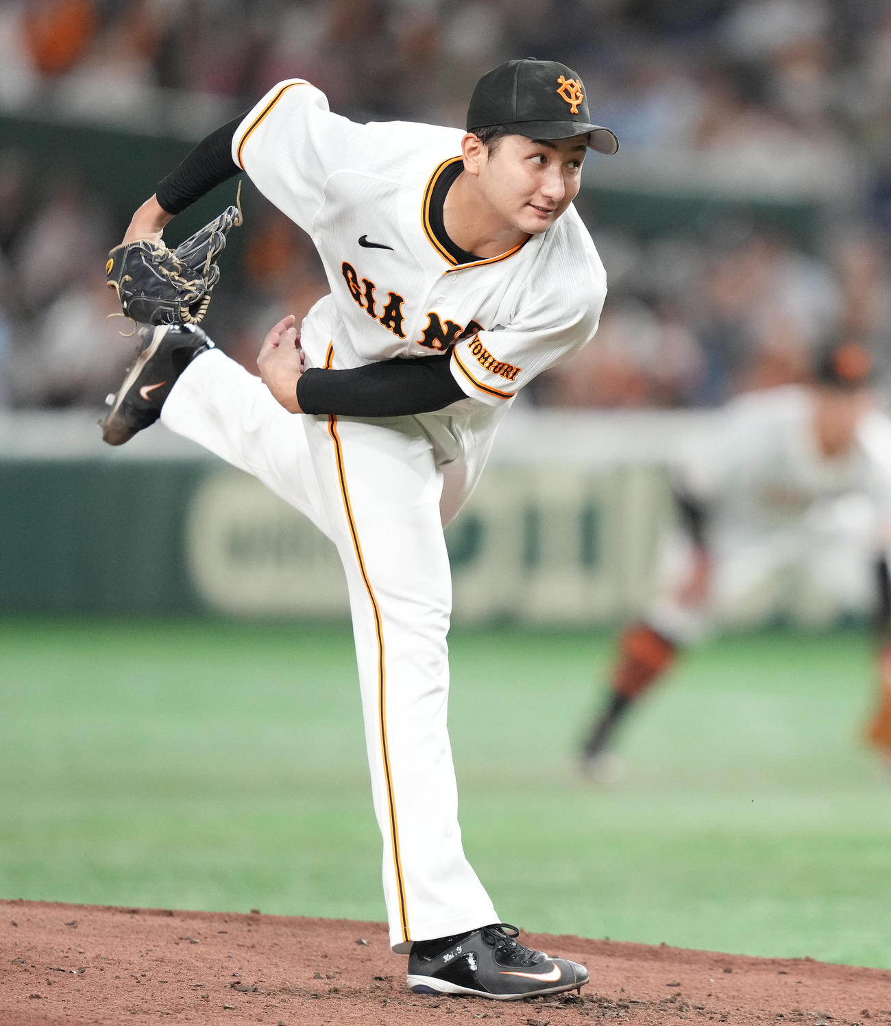巨人対日本ハム　先発し力投する巨人横川（撮影・鈴木みどり）