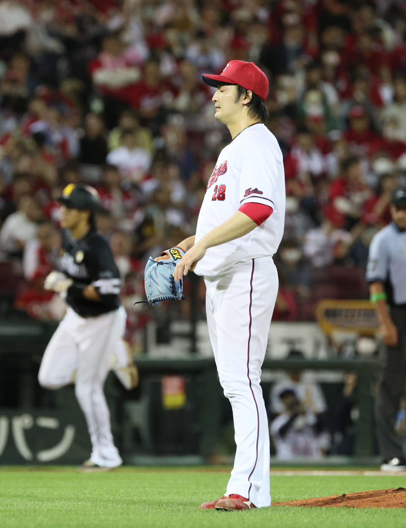 広島対ソフトバンク　6回表ソフトバンク無死一塁、柳田に右越え2点本塁打を浴びた床田（撮影・加藤孝規）