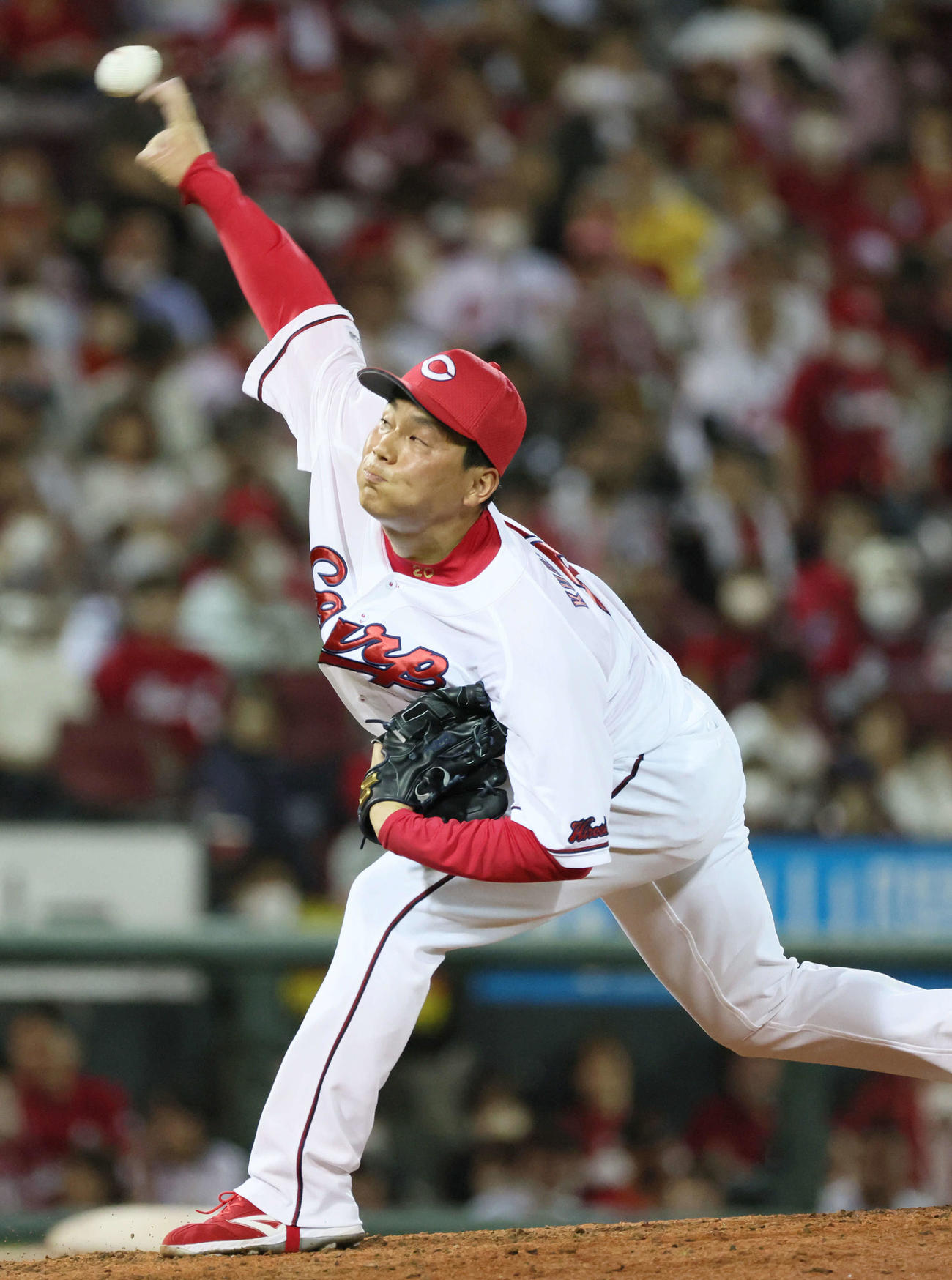 広島対ソフトバンク　7回表ソフトバンク、広島2番手の栗林（撮影・加藤孝規）