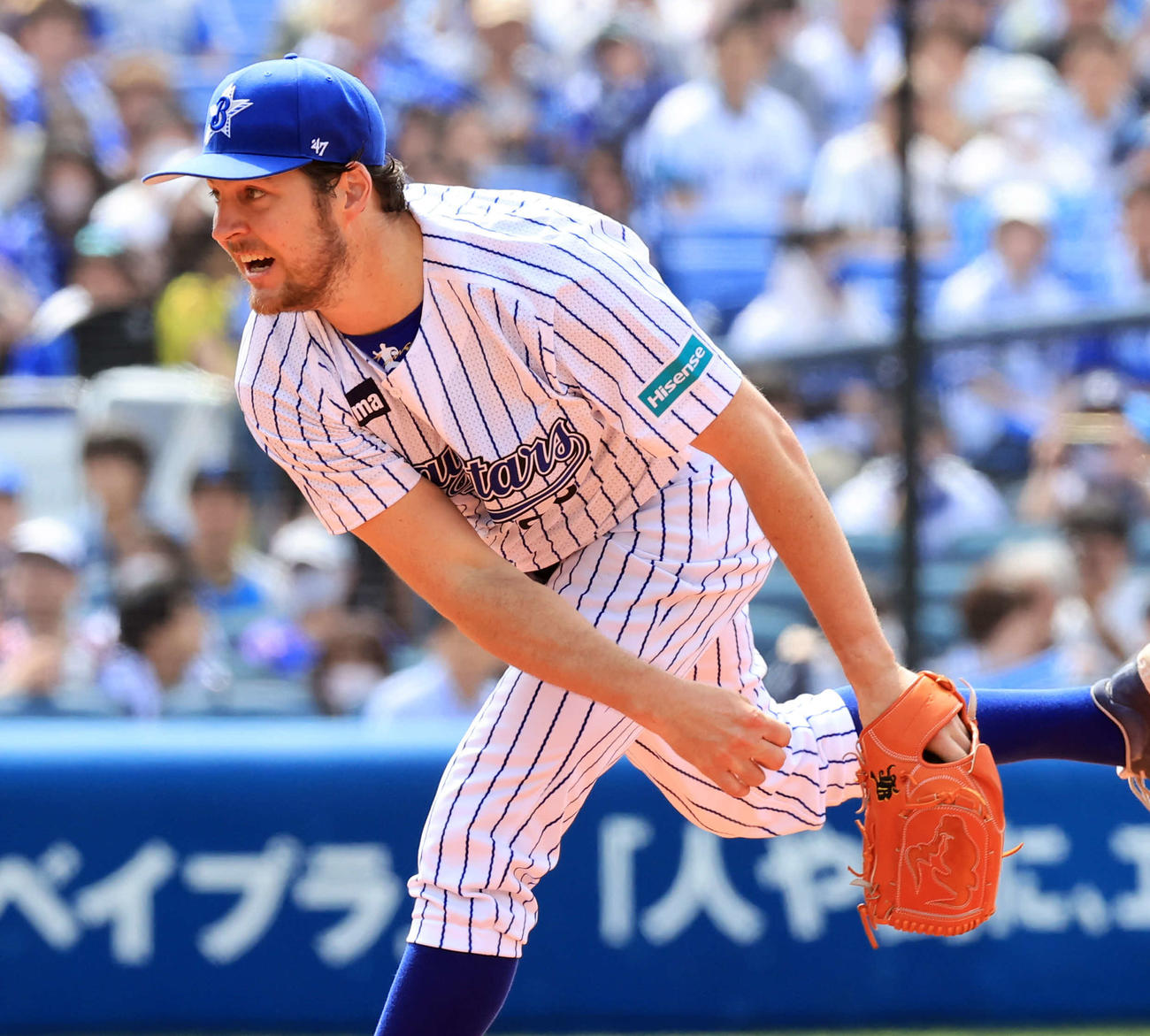 DeNA対西武　力投するDeNA先発のバウアー（撮影・浅見桂子）