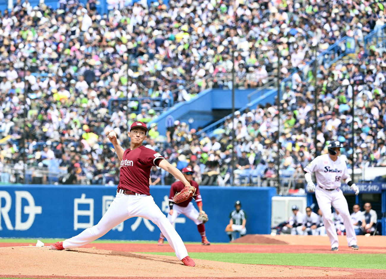 ヤクルト対楽天　楽天の先発荘司（撮影・たえ見朱実）