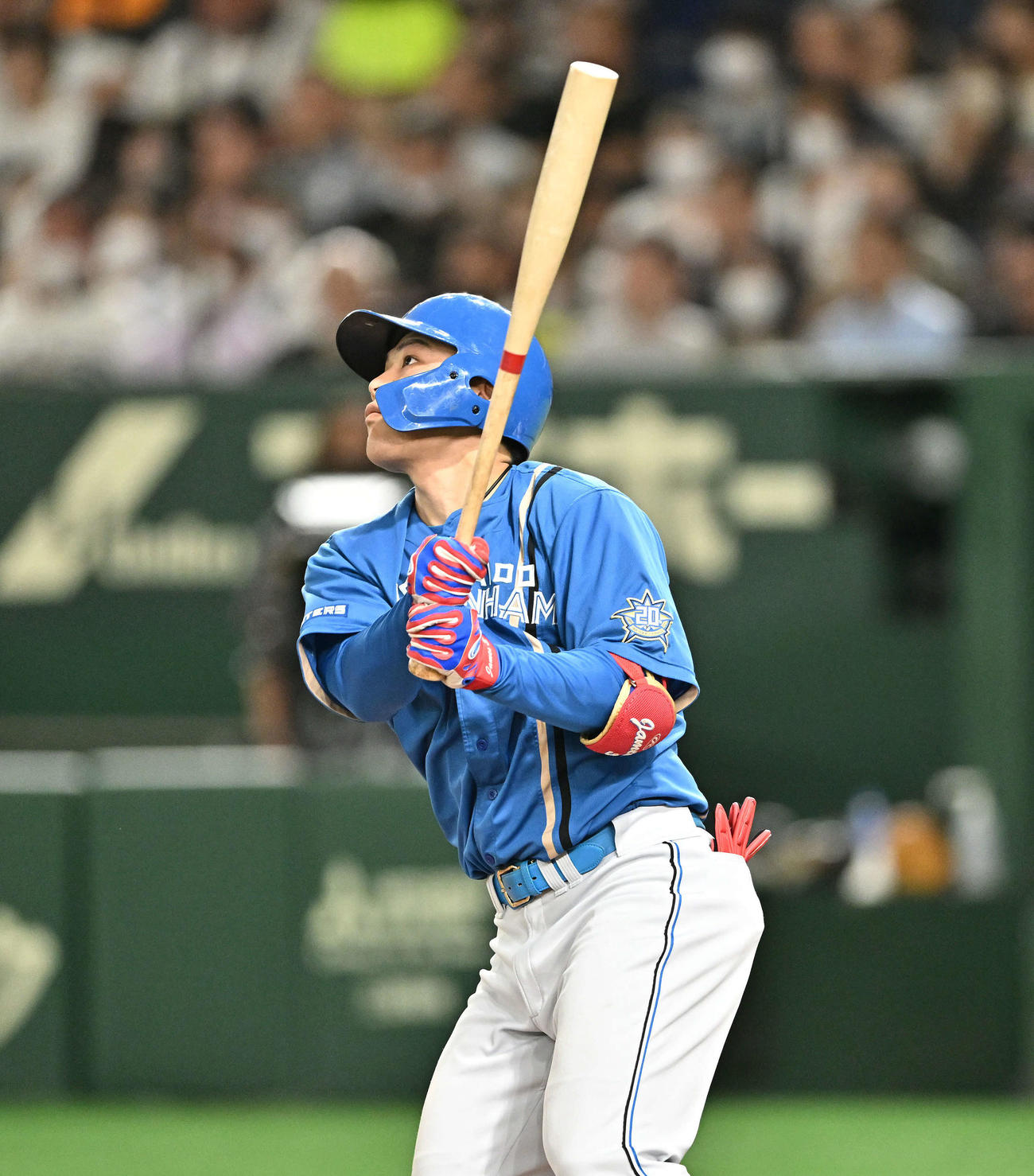 巨人対日本ハム　3回表日本ハム2死一、二塁、野村は左越え3点本塁打を放つ（撮影・滝沢徹郎）