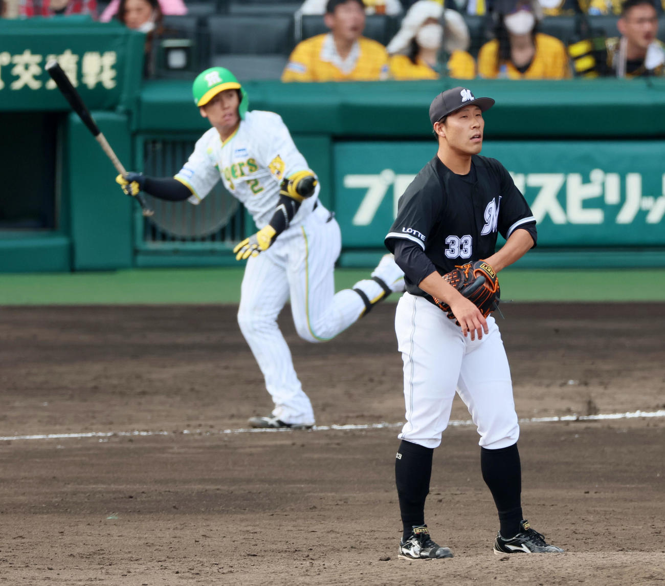 阪神対ロッテ　7回裏阪神無死、八木は梅野に左越えソロ本塁打を浴びる（撮影・加藤哉）
