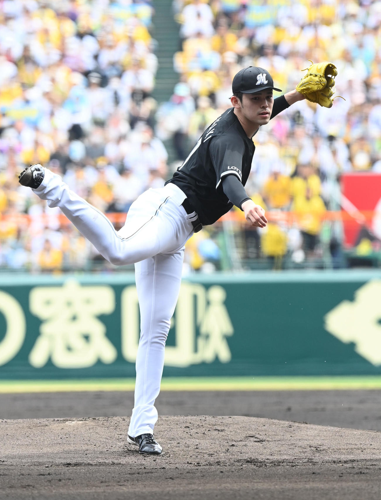 阪神対ロッテ　先発するロッテ佐々木朗（撮影・和賀正仁）