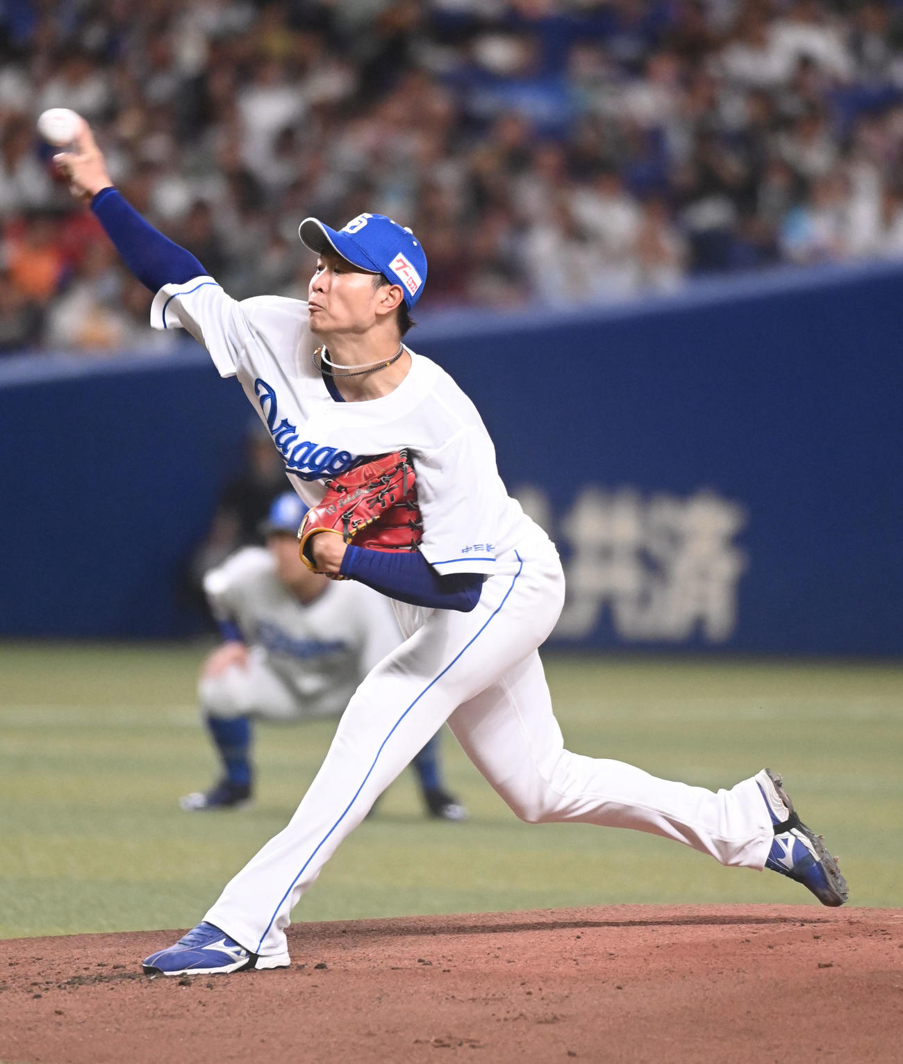 中日対オリックス　1回表、登板する中日先発の高橋宏（撮影・森本幸一）