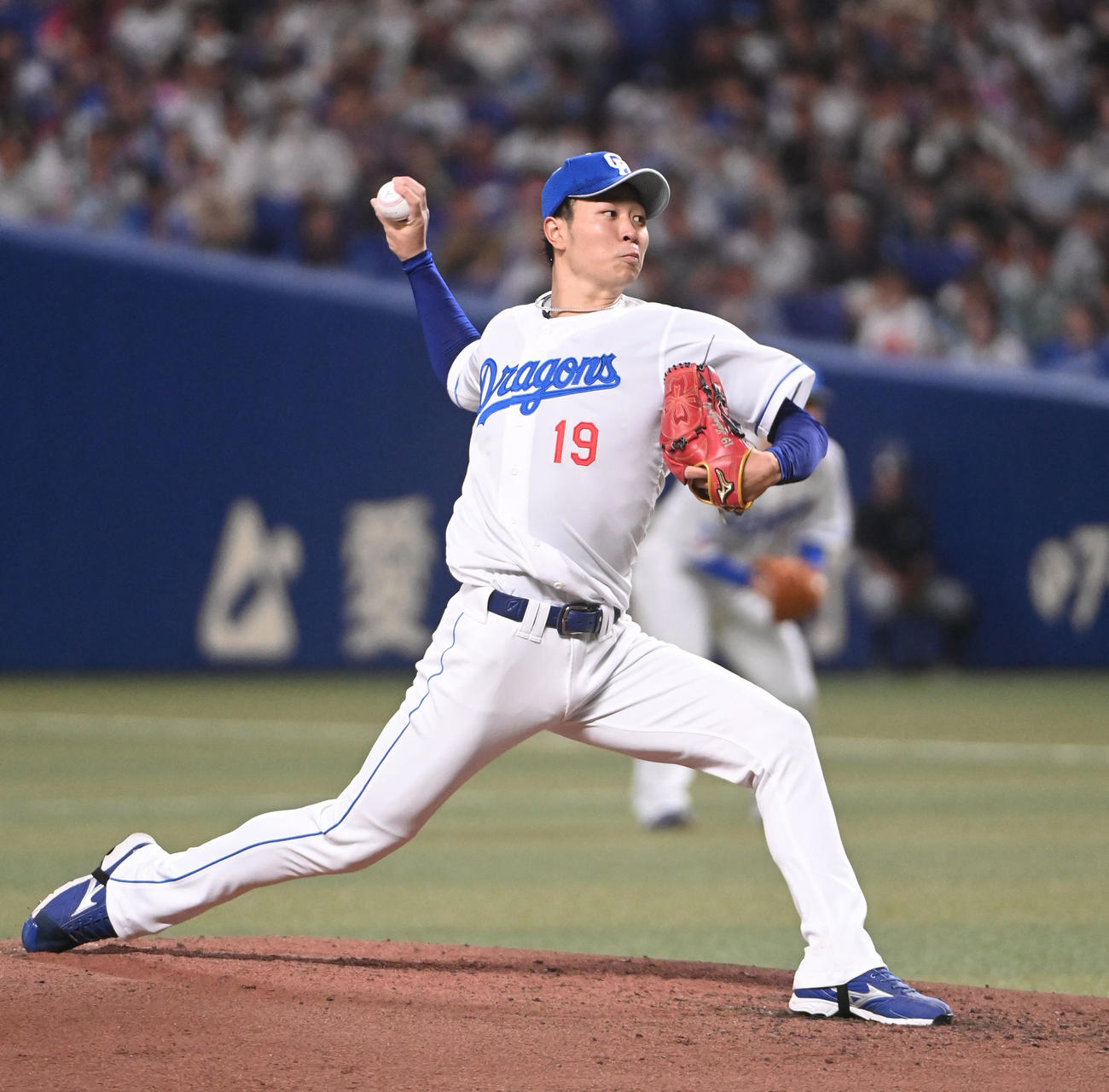 中日対オリックス　3回表、力投する中日先発の高橋宏（撮影・森本幸一）