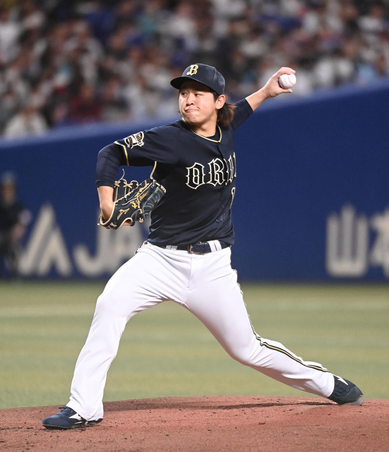 中日対オリックス　1回裏、登板するオリックス先発の宮城（撮影・森本幸一）