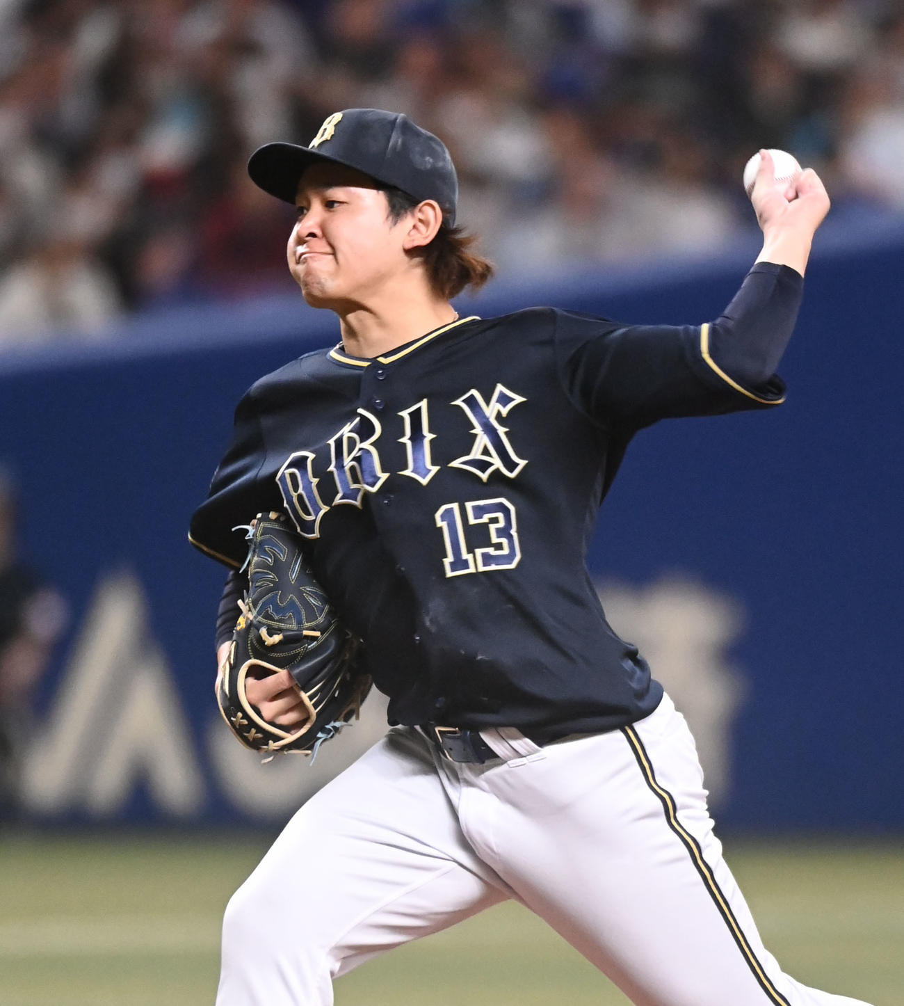 中日対オリックス　1回裏、登板するオリックス先発の宮城（撮影・森本幸一）