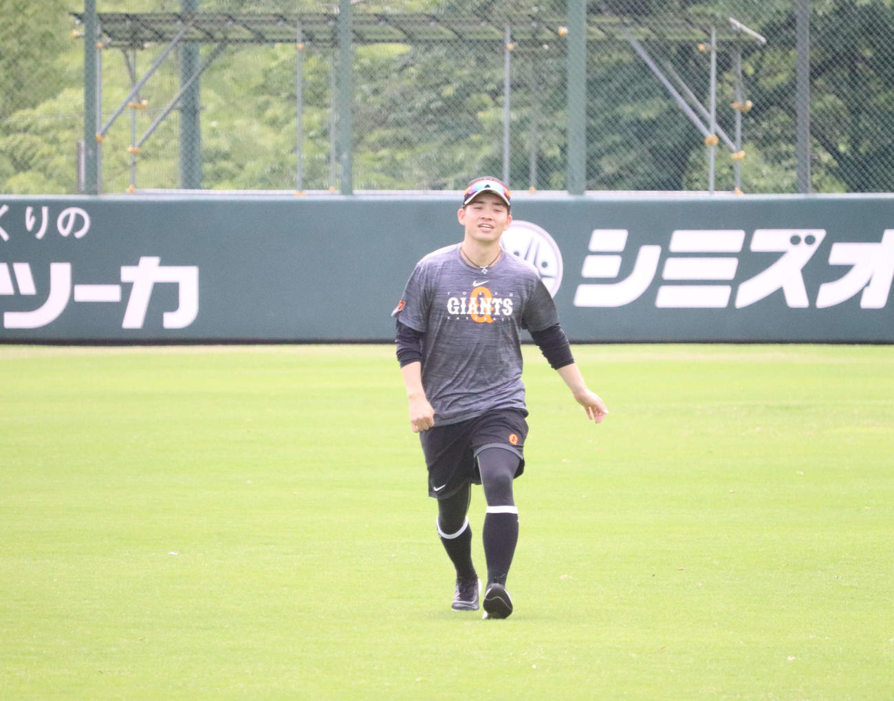 ジャイアンツ球場で1軍残留投手練習に参加した巨人高橋（撮影・小早川宗一郎）