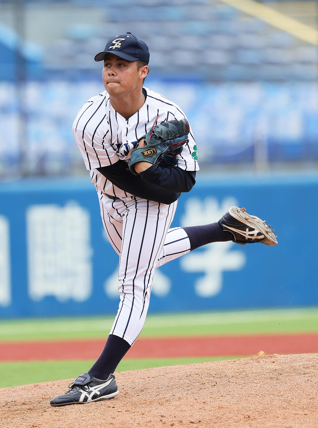 仙台大対桐蔭横浜大　4回裏桐蔭横浜大無死、仙台大3番手のジャクソン（撮影・足立雅史）