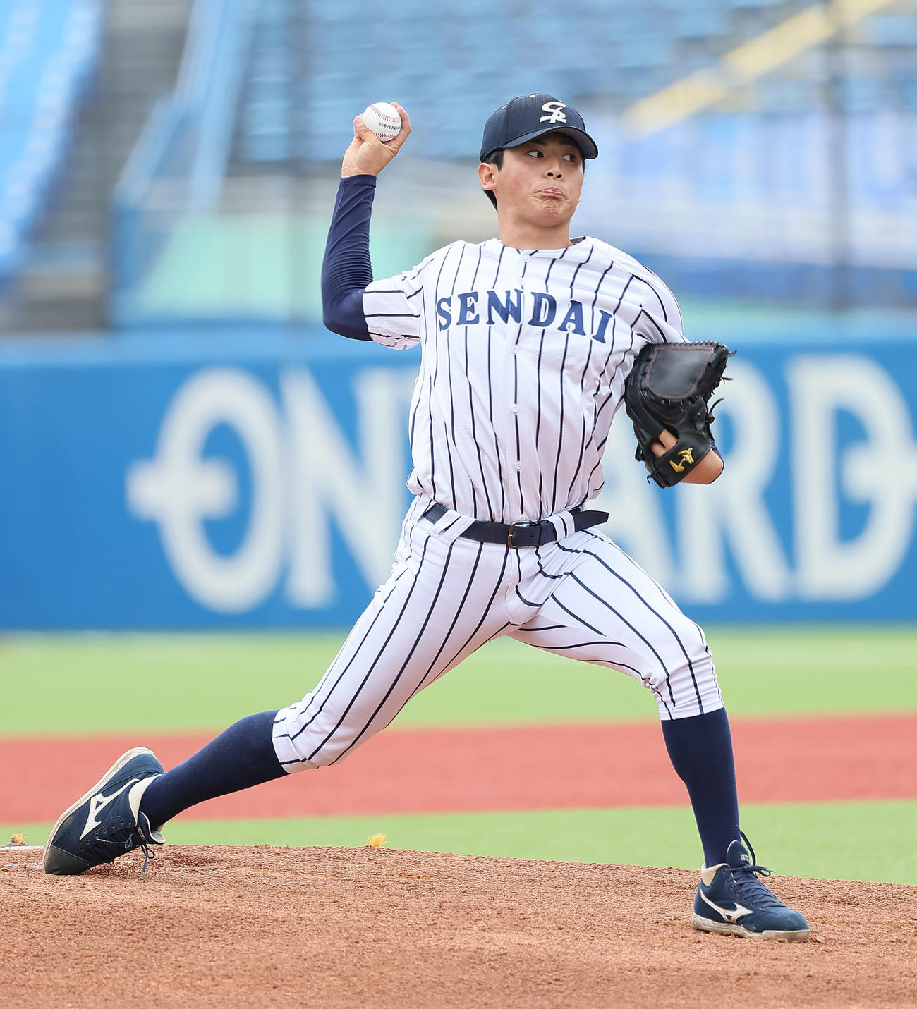仙台大対桐蔭横浜大　仙台大先発の佐藤（撮影・足立雅史）