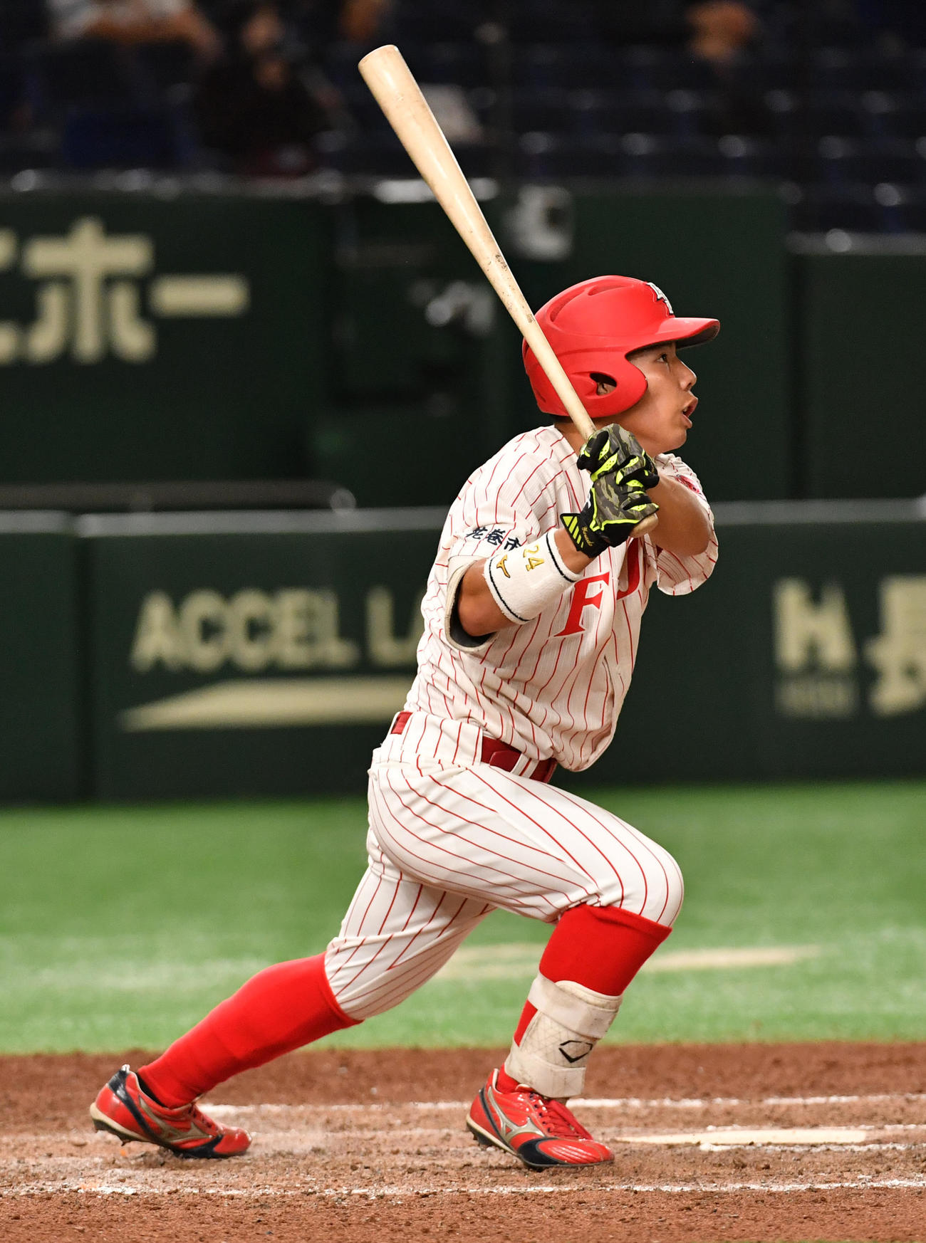 創価大対富士大　7回裏富士大1死一、二塁、渡辺陸は同点の右越え三塁打を放つ（撮影・柴田隆二）