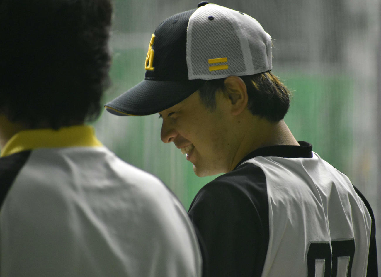 笑顔を見せるソフトバンク川瀬（撮影・只松憲）