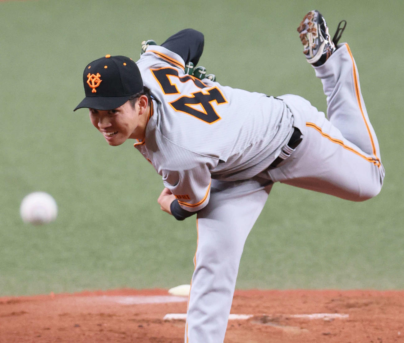 オリックス対巨人　巨人先発の高橋（撮影・上山淳一）