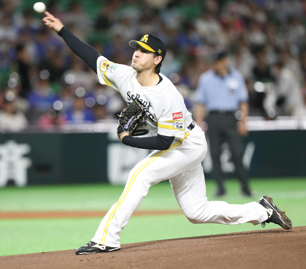 ソフトバンク対DeNA　ソフトバンク先の・有原（撮影・冨田成美）