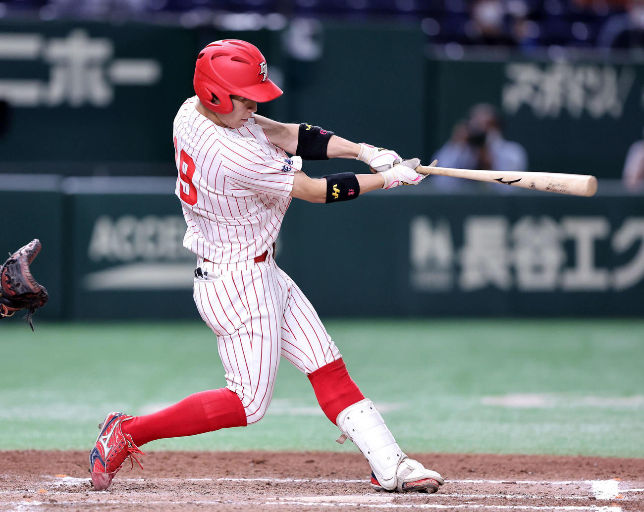 富士大対中部大　8回表富士大2死一、三塁、坂本は左前適時打を放つ（撮影・鈴木正人）