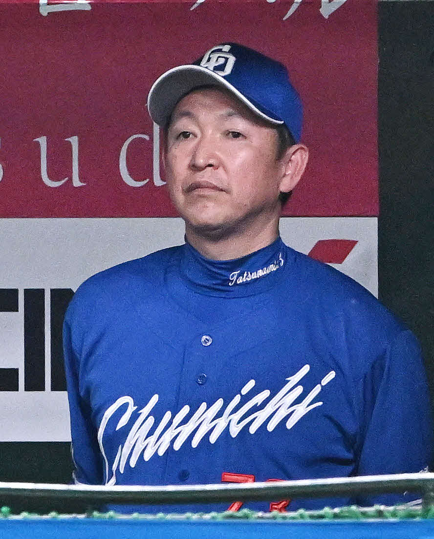 西武対中日　戦況を見守る中日立浪監督（撮影・滝沢徹郎）