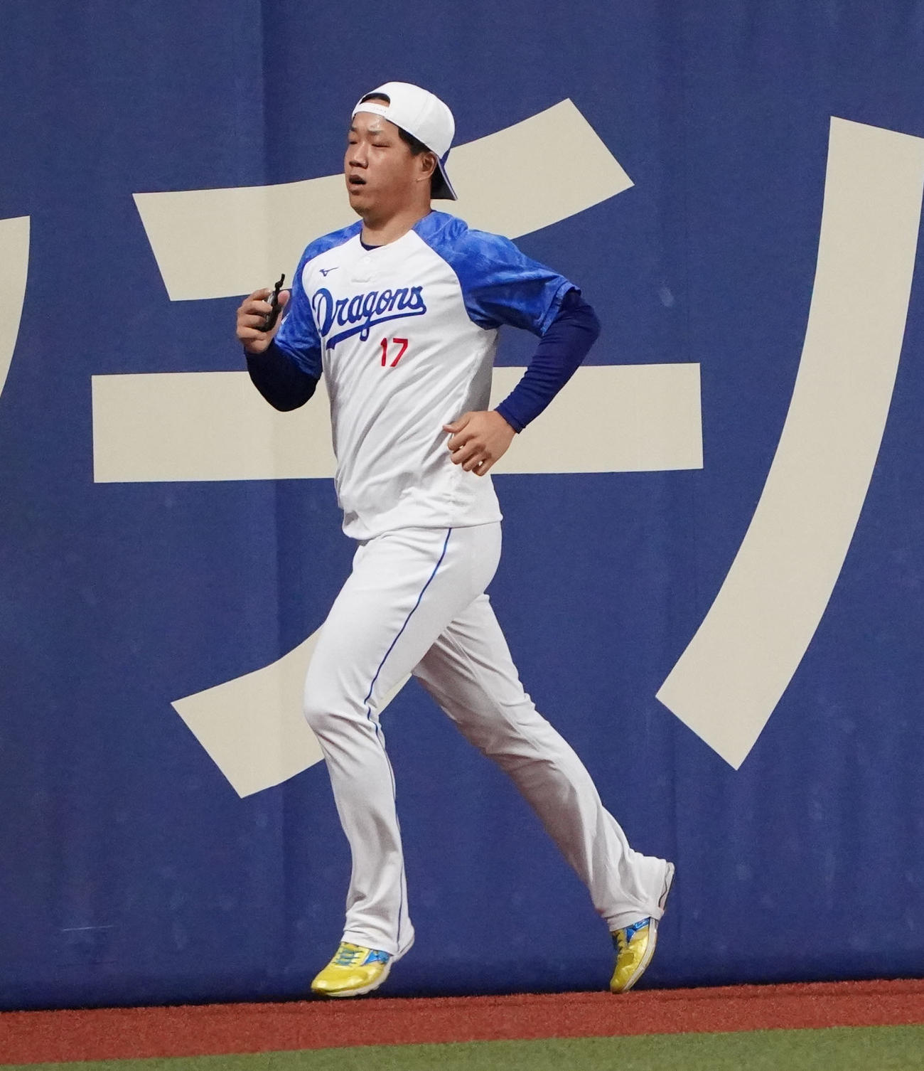 6月4日、ランニングをする中日柳裕也