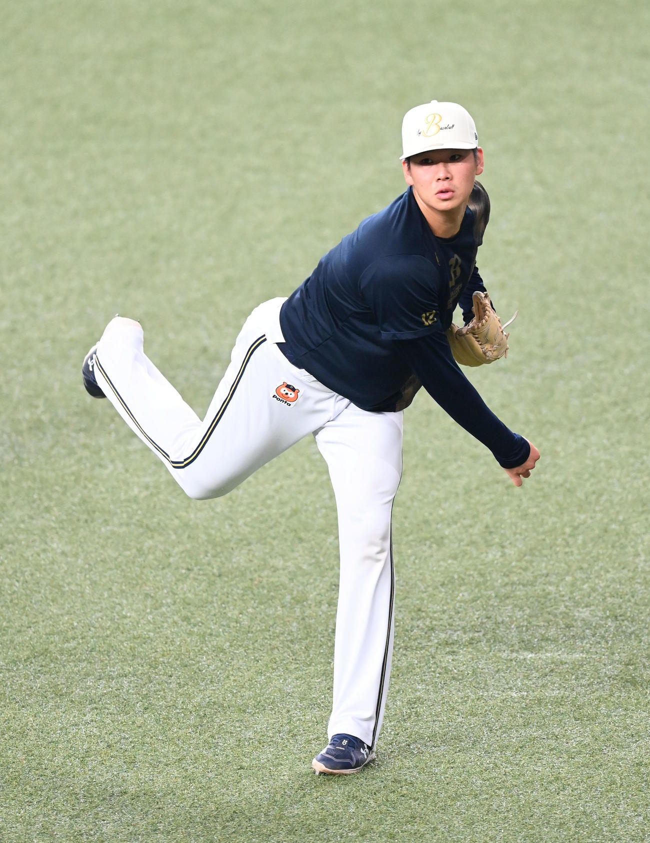 オリックス対巨人　キャッチボールするオリックス山下（撮影・和賀正仁）