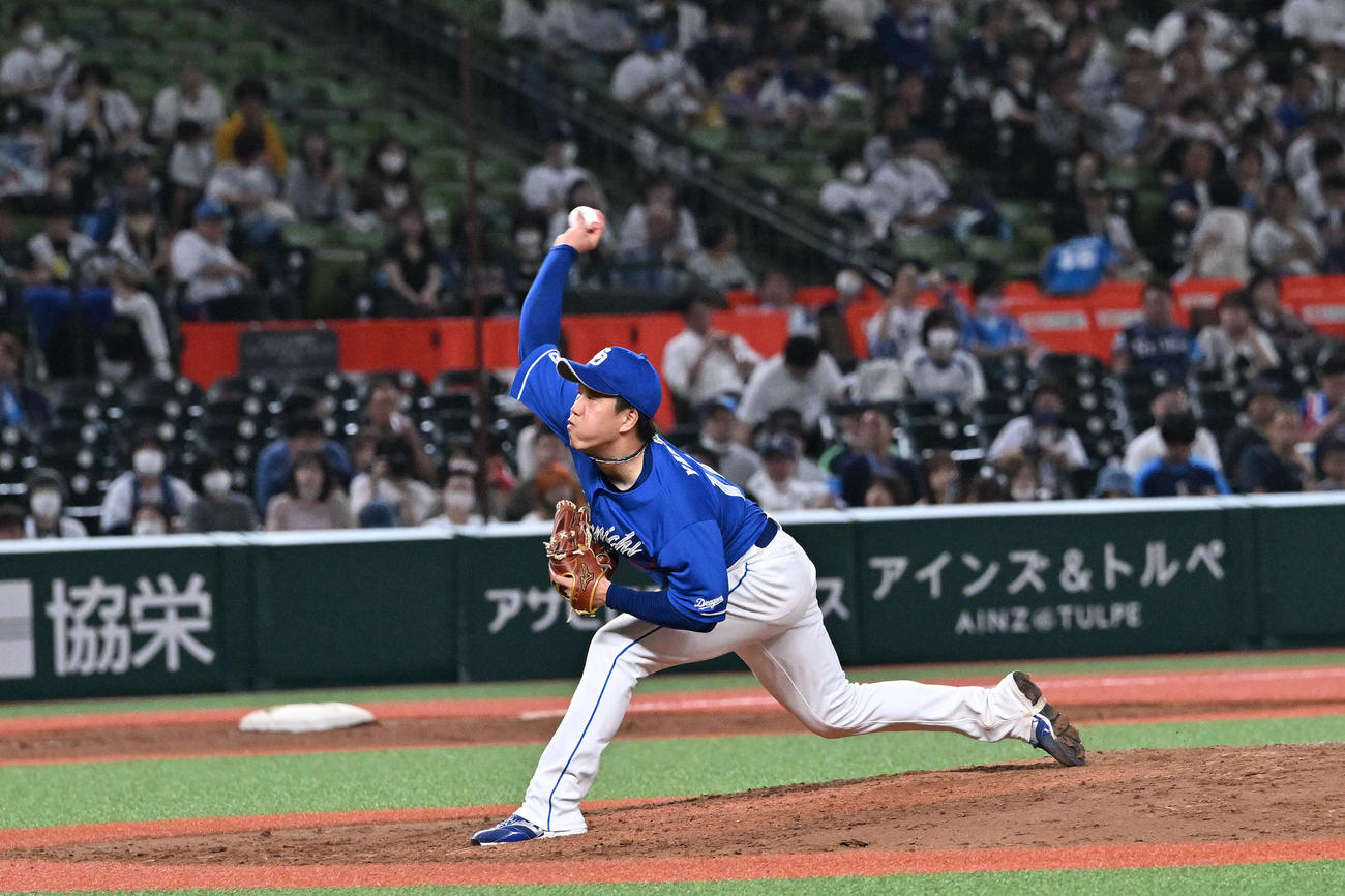 西武対中日　9回、力投する中日先発の柳（撮影・滝沢徹郎）