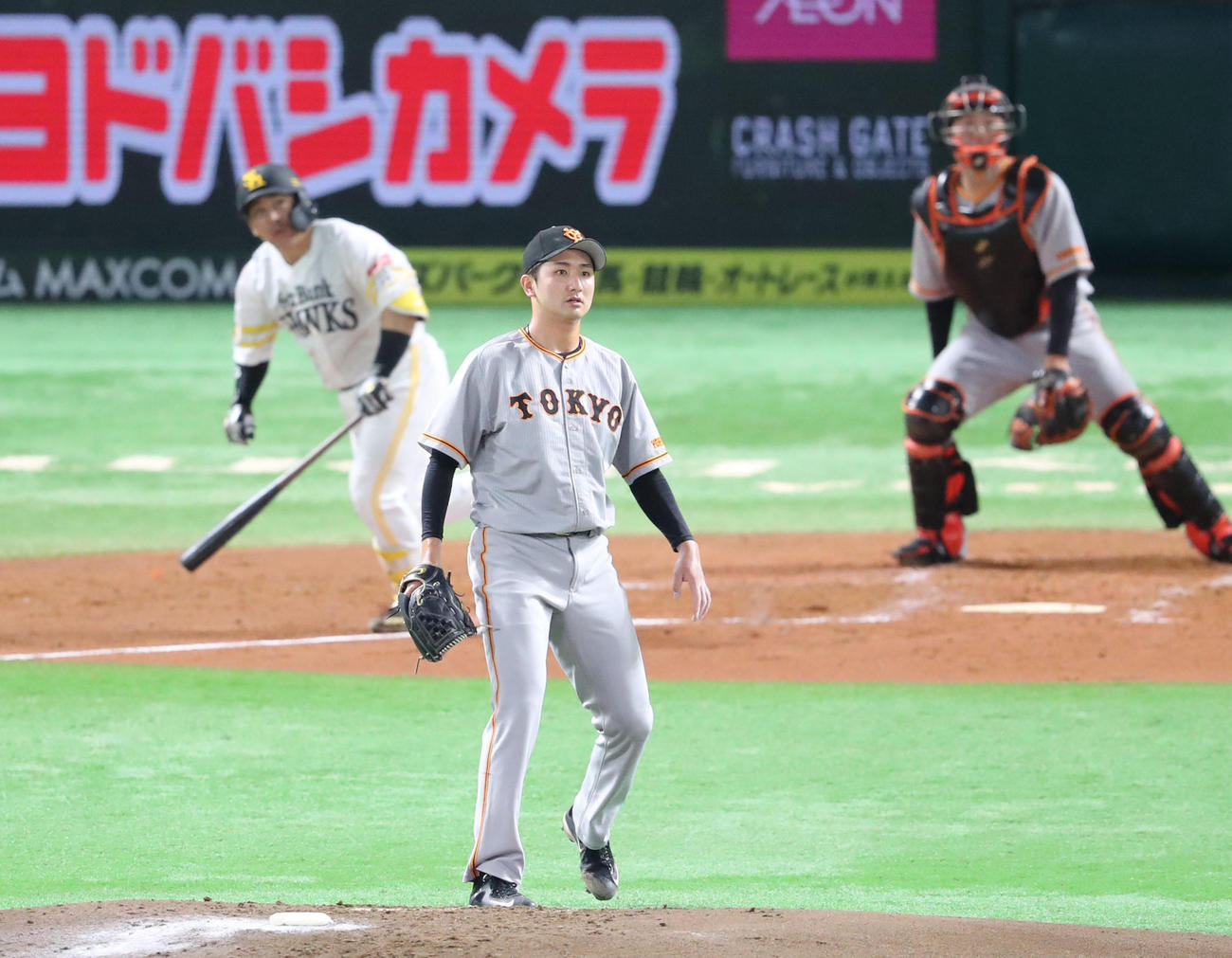 2回裏ソフトバンク2死一、二塁、甲斐に先制となる3点本塁打を浴びた横川（撮影・梅根麻紀）