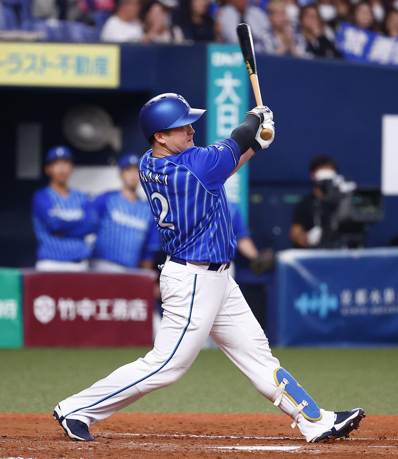 オリックス対DeNA 2回表DeNA2死一塁、牧が中越えに2ランを放つ（撮影・藤尾明華）