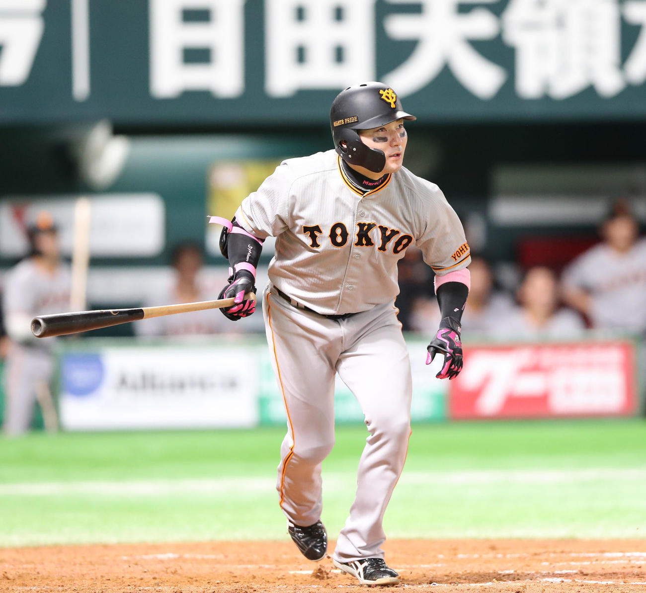 ソフトバンク対巨人　5回表巨人無死、丸は右越えに本塁打を放つ（撮影・梅根麻紀）