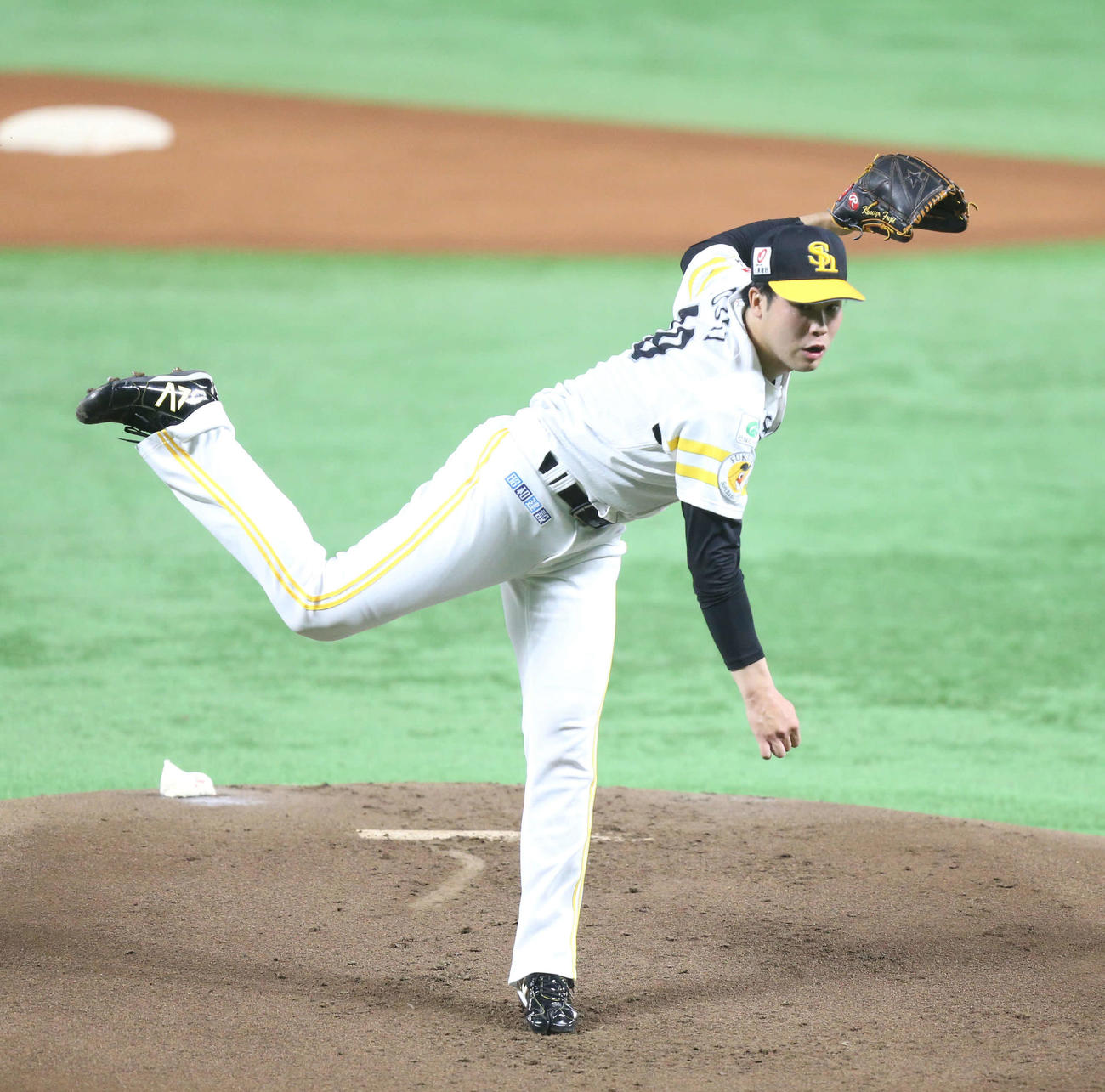 ソフトバンク対巨人　先発の藤井（撮影・冨田成美）